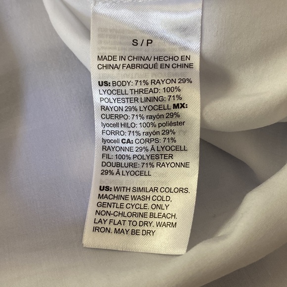 WHBM white cap sleeve lace front top with back button closure size Small - Picture 5 of 5